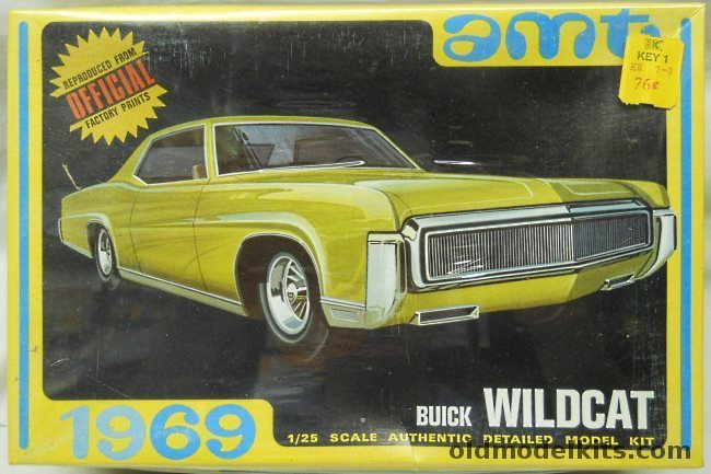 AMT 1/25 1969 Buick Wildcat 2 Door Hardtop -Stock or Custom, Y916-200 plastic model kit